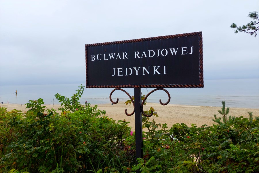 Bulwar radiowej jedynki w Stegnie